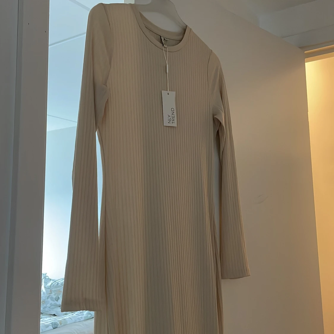 Stickad/ ribbad klänning - 91