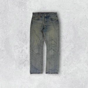 Levi’s 501 Jeans - 90`s - Waist: 82 cm, length: 107 cm. If you are interested in the item please DM first. 