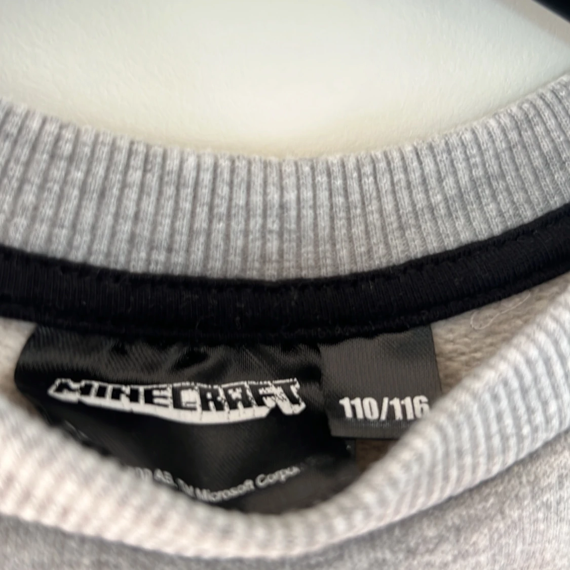 Sweatshirt strl 110/116 - 90