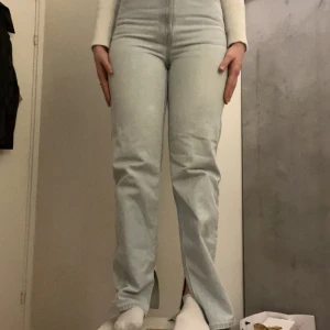 Jeans - De är för liten för mig annars är de ganska sköna