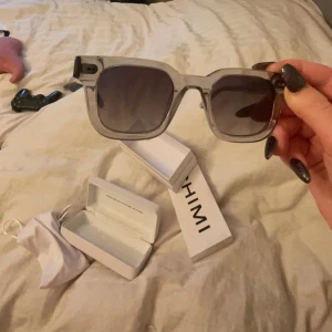 Chimi - Intressekoll på mina chimi i storlek 004 köpta på nk i Göteborg för inte så längesen allt kommer med inga skador eller något hör av dig vid intresse (inget bud under 850) INGA OSERIÖSA KÖPARE TACK (SNABB AFÄR 800+frakt) 