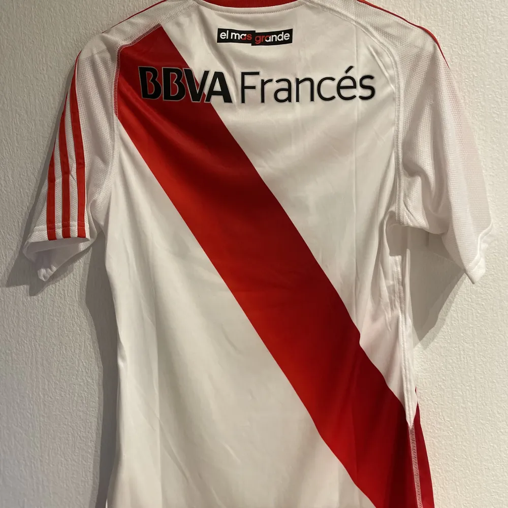River Plate tröja storlek S 🇦🇷. T-shirts.