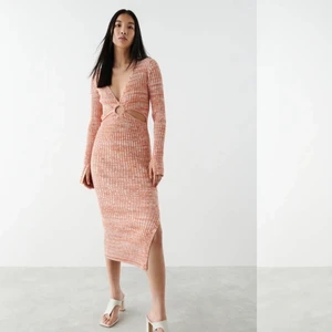 Maya knitted dress - Jättefin klänning från ginatricot strl S. Använd en gång bara!