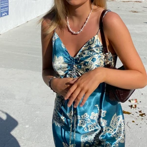 Zara klänning - Underbar klänning från Zara, köpt förra sommaren. Storlek xs, nyskick!💙