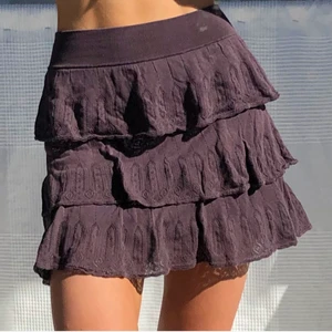 Kjol - Säljer min fina fina kjol från comptoir des cotonniers 🤎 fraktar för 44kr eller möts i Fridhemsplan 👼