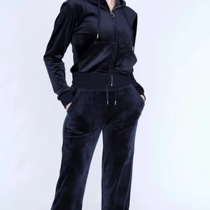 Juicy couture set - Använd men i väldigt bra skick, säljer endast vid bra bud!