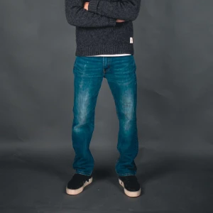 Levis 514 - Liknande 501, storlek 32/30, modellen är 175