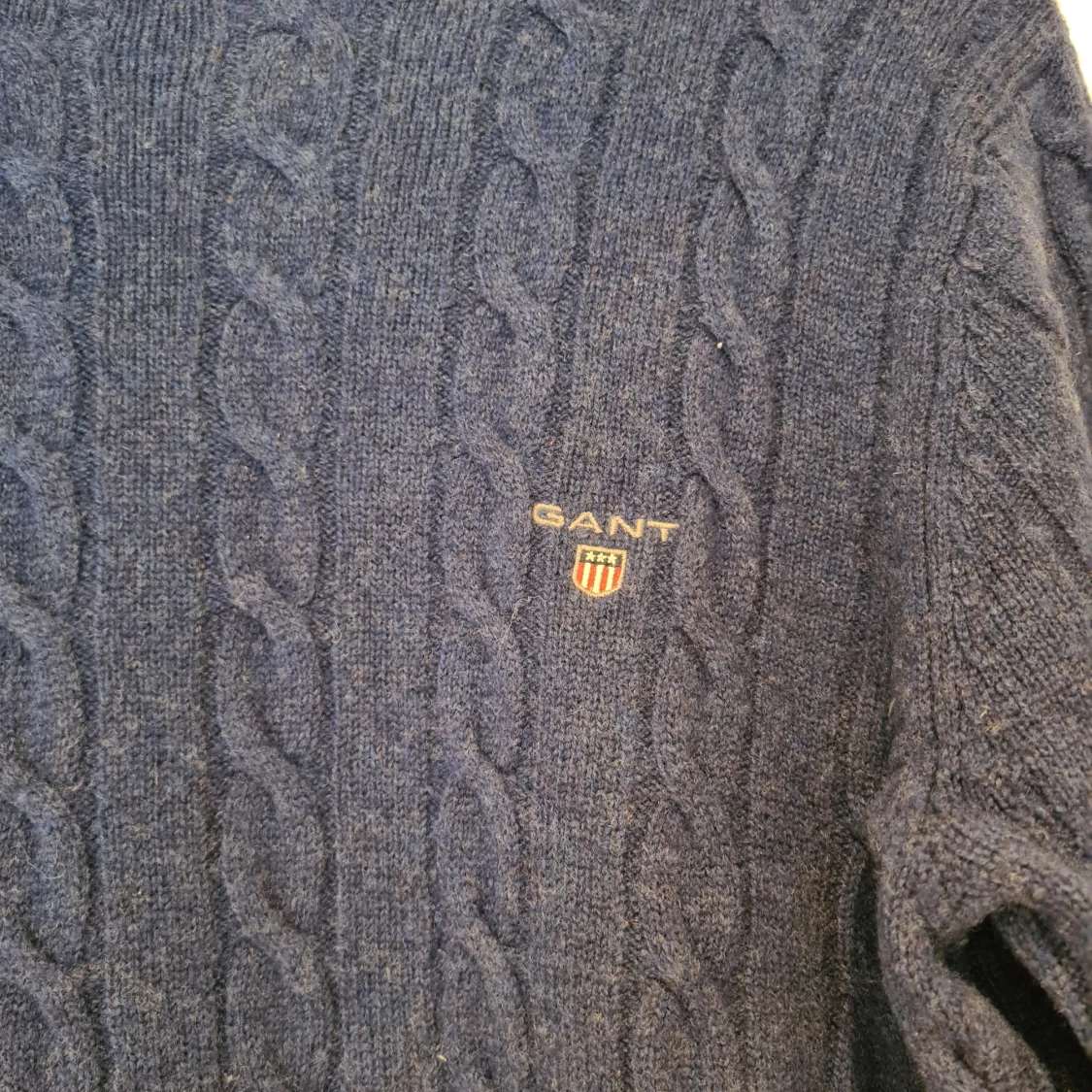 Gant Stickad tröja i lammull - 90