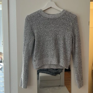 Tröja - Mjuk tröja i ”Teddy liknande” material