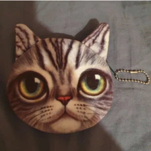 Oanvänd katt plånbok / myntbörs  - frakt: 15kr 