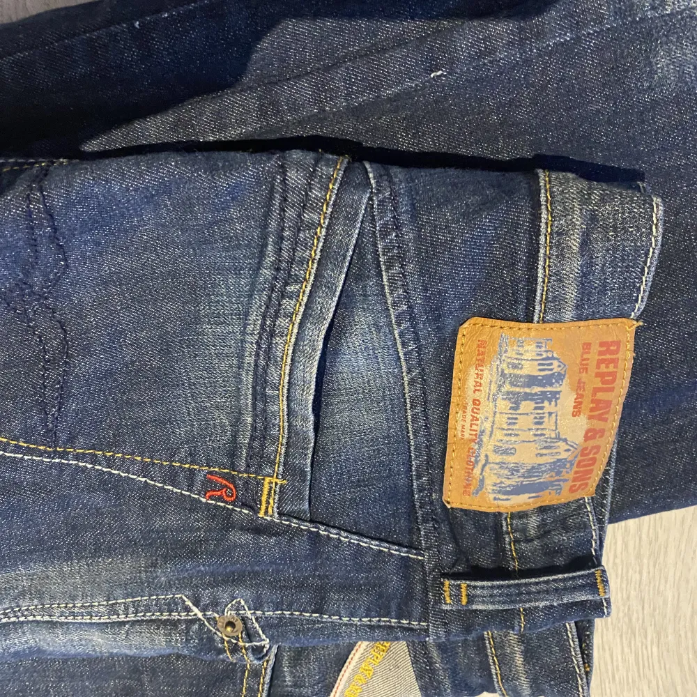 Vintage jeans från replay. Lågmidjade. Skitsnygga. Passar en xs eller liten s. . Jeans & Byxor.