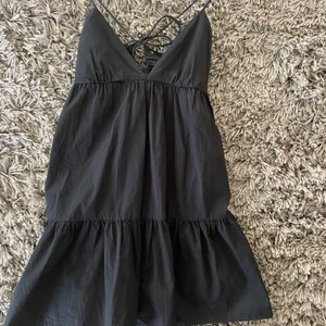 Zara klänning  - Klänning från Zara i stl S💕
