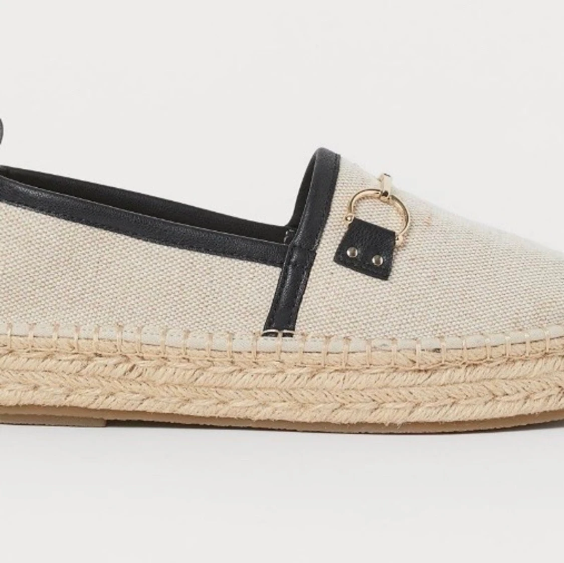 Söker skorna på bilden