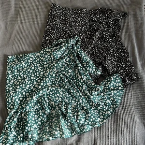 Volangkjolar - Två fina volangkjolar med knytning från shein. Båda är i storlek xs. Säljer då de aldrig kommit till användning. Köp båda för 50 eller 1st för 30. Frakt tillkommer!✨ (klickar du på köp nu köper du båda kjolarna)