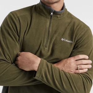 Columbia  - Jag säljer dessa Columbia tröjor, jätte bekväma och sköna.  Det finns i grön, orange och vit.