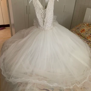 Festklänning för 12år - Jätte fin klänning för min dotter hade på sig en gång i några timmar 