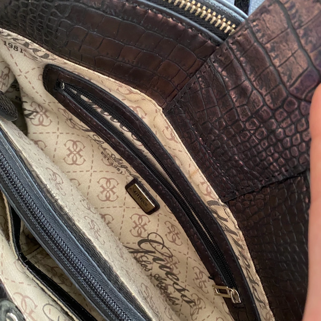 Väska guess brown - 91