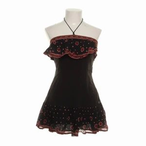 Klänning - Söt klänning från Urban outfitters som är köpt på Plick men som inte passade mig tyvärr 