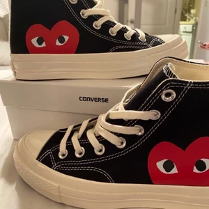 Beställ Custom skor  - Detta är exempel på vad vi kan erbjuda som design. Custom målade skor ! Skicka in dina finna skor till oss eller beställ helt nya med önskad design. Beställ genom att skicka ett meddelande till oss här eller via var Instagram @asphodel_jh ☺️ 