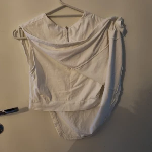 Tröja i strl XS - En vit tröja. Väldugt skön och passa bra.