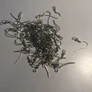 Örhängens krokar  - 49st örhängens krokar 13kr frakt  
