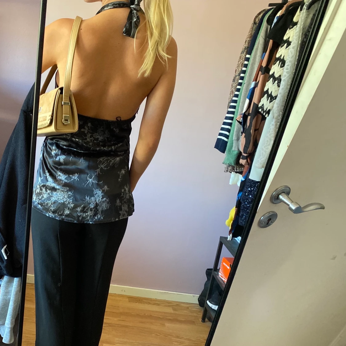 Fin halternecktopp - 91