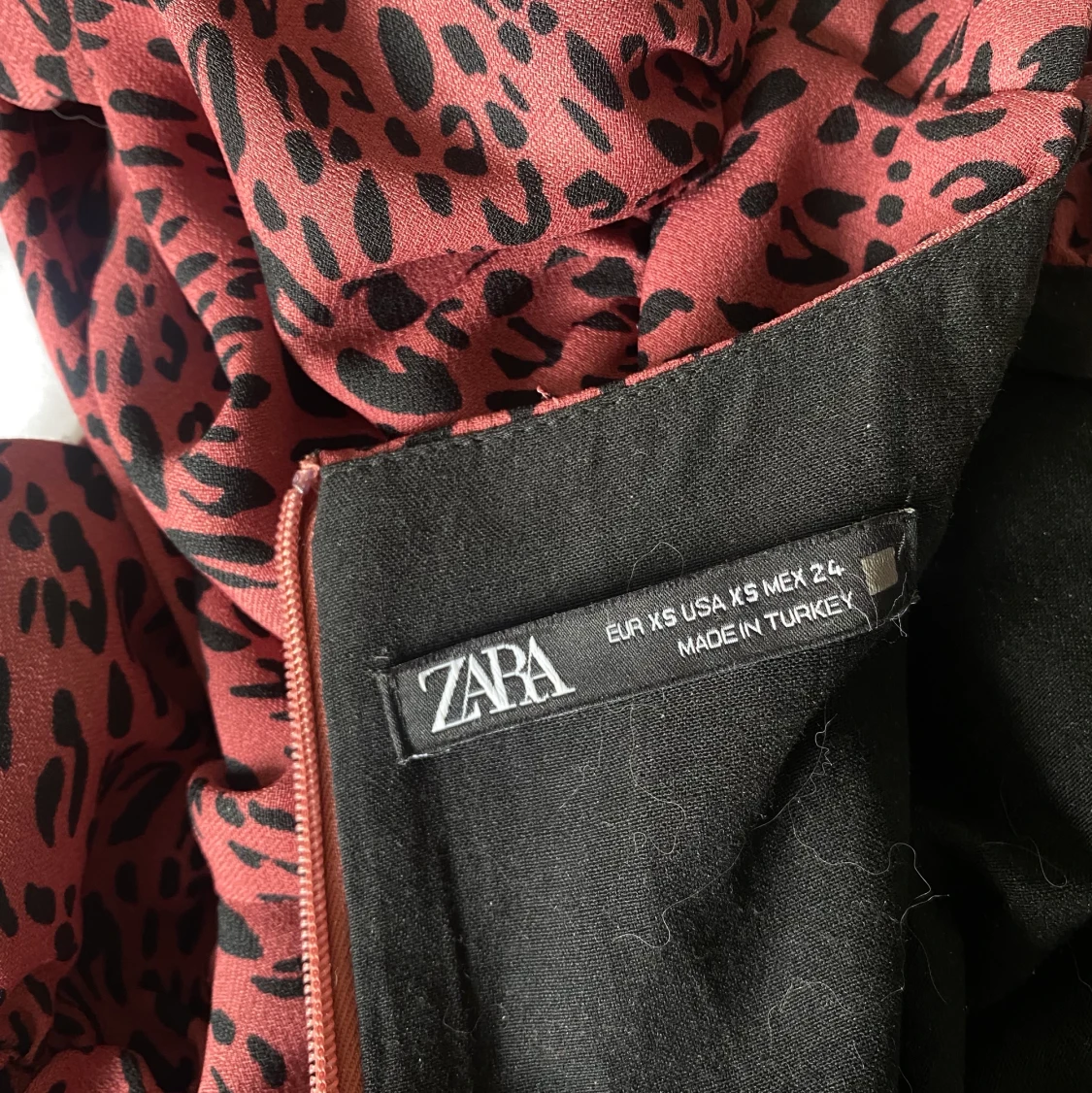 Mönstrad klänning zara - 91