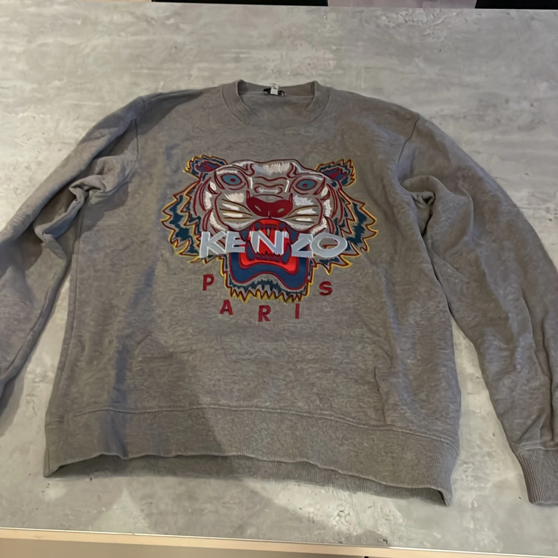 Kenzo sweatshirt storlek small 