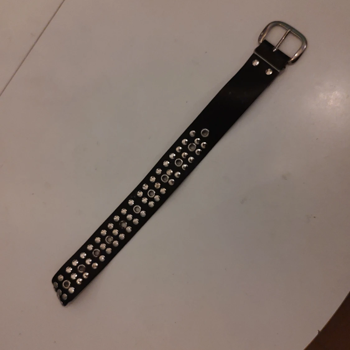 Bolt choker upcycled from a belt  - 90