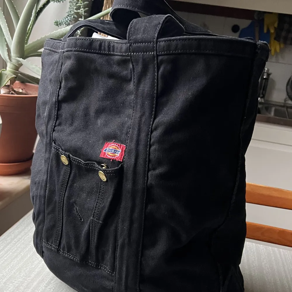 Dickies tote bag. Väskor.