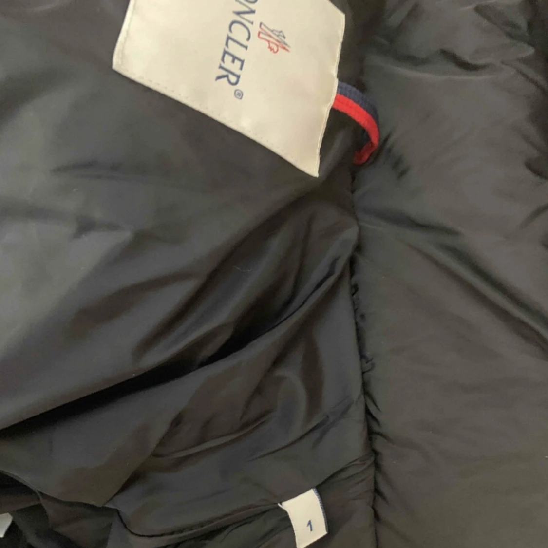 Moncler storlek S/M  - 90