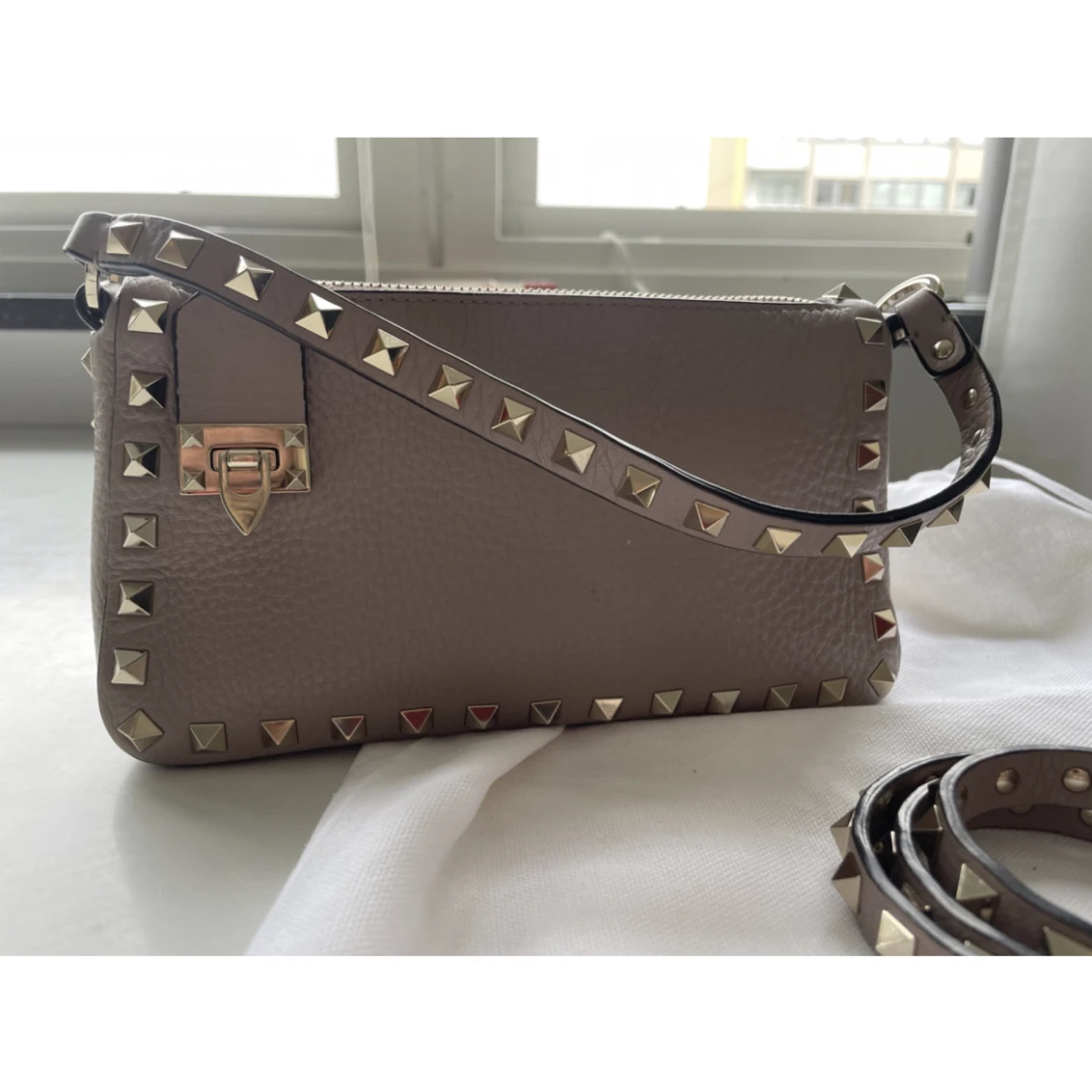 Valentino garavani väska - 90