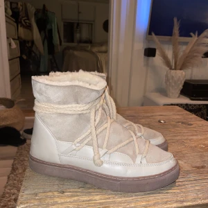 Inukii - Vill kolla om det kanske finns intresse att byta dessa mot ett par i storlek 39, behöver inte vara samma färg.🥰