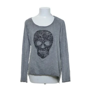 Döskalle tröja - Bra skick