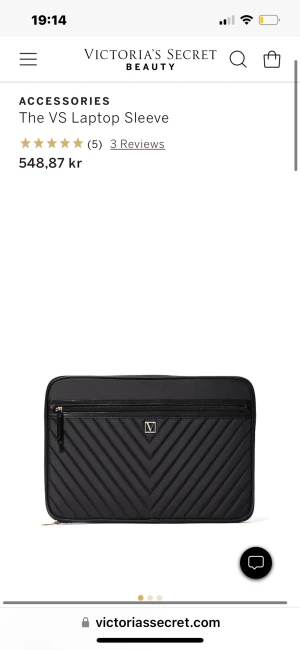 Victorias secret - Säljer detta datorskal från Victorias secret då jag fick hem fel vara.. alltså inte använt eller något. Säljer för 460kr, kan ev tänka mig att stå för frakten vid smidig affär