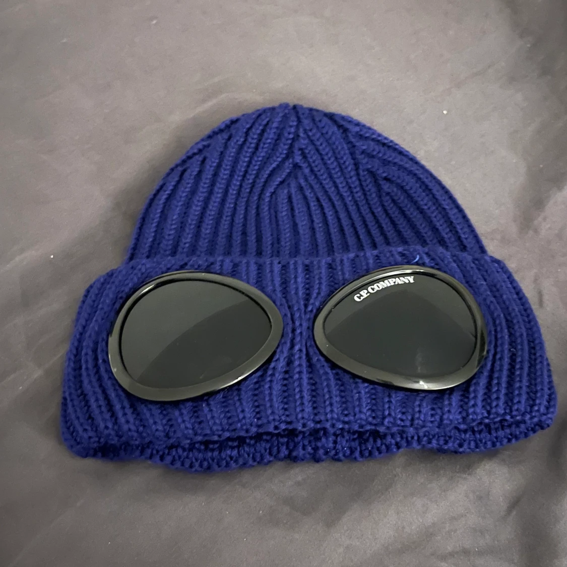 C.P Company mössa - 90
