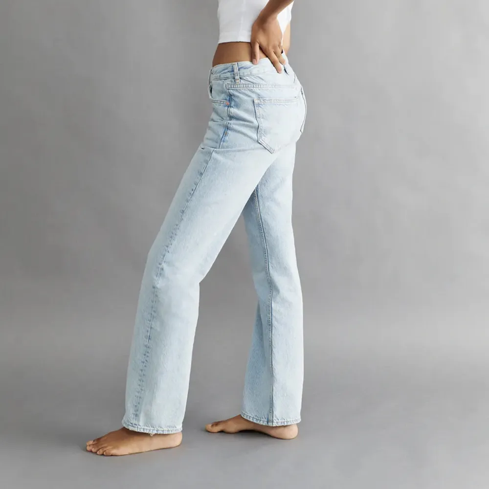 Skitsnygga lågmidjade jeans🙌🏽🙌🏽 knappt använda, nypris 500kr!! . Jeans & Byxor.