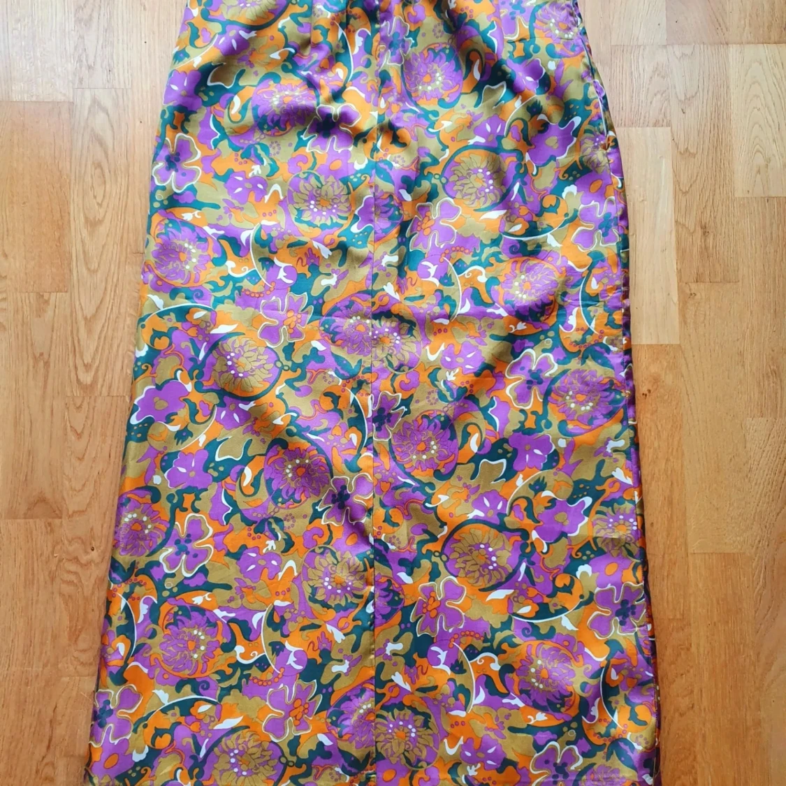 Färgstark långkjol från 70-talet!