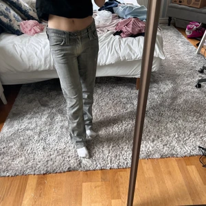 Lågmidjade jeans - Säljer mina skitsnygga lågmidjade jeans!