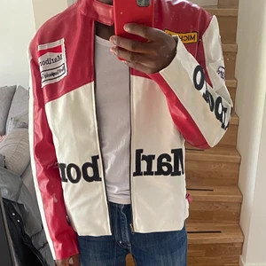 Racer jacka Marlboro  - Intressekoll på min äkta vintage racer jacka från Marlboro i storlek S. Original pris; 2664 kr
