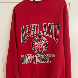 Vintage collagetröja  - Storlek Xl men passar L och oversized M. 