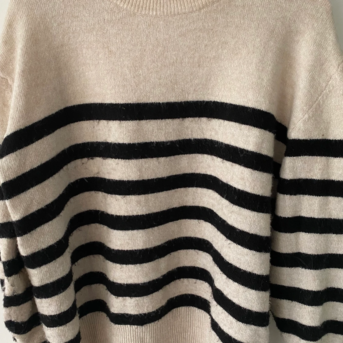 Randig stickad tröja från hm