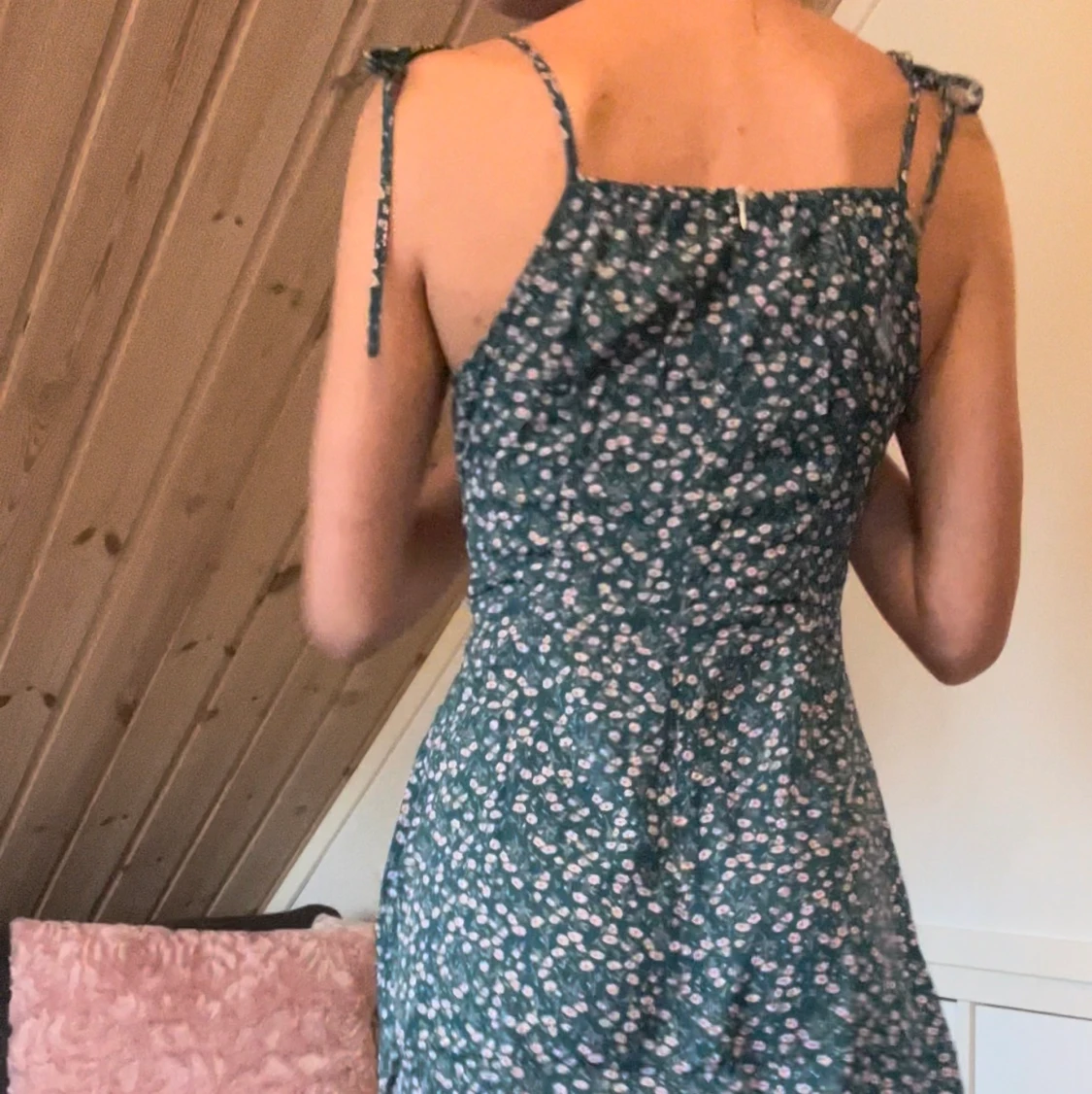 Blommig klänning  - 90