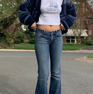 Lågmidjade jeans  - Säljer pga använder inte. Köpare står för frakt! 