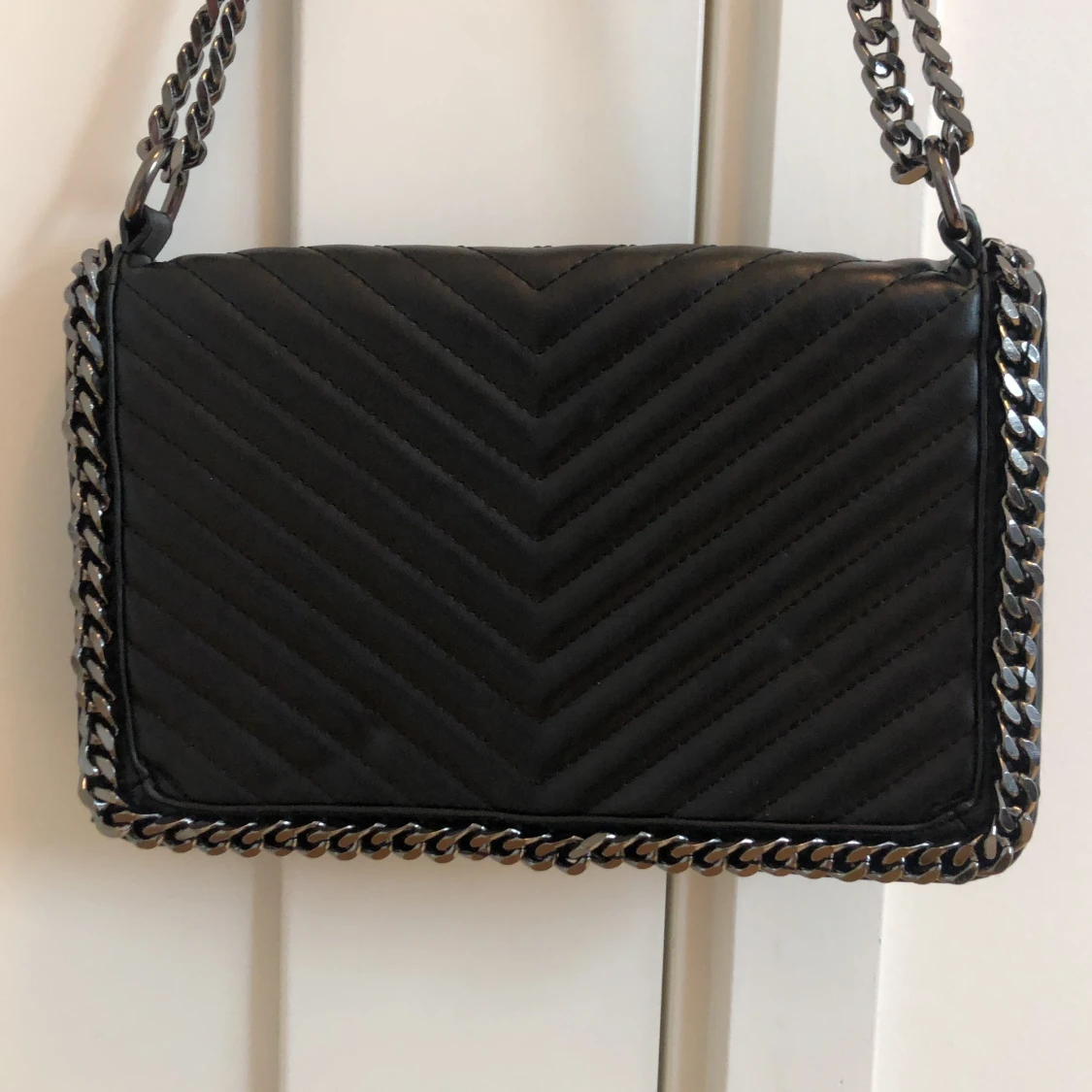 Handväska från Ginatricot  - 90