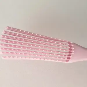 Rosa hårborste för rakt hår 🦩 ej använd 