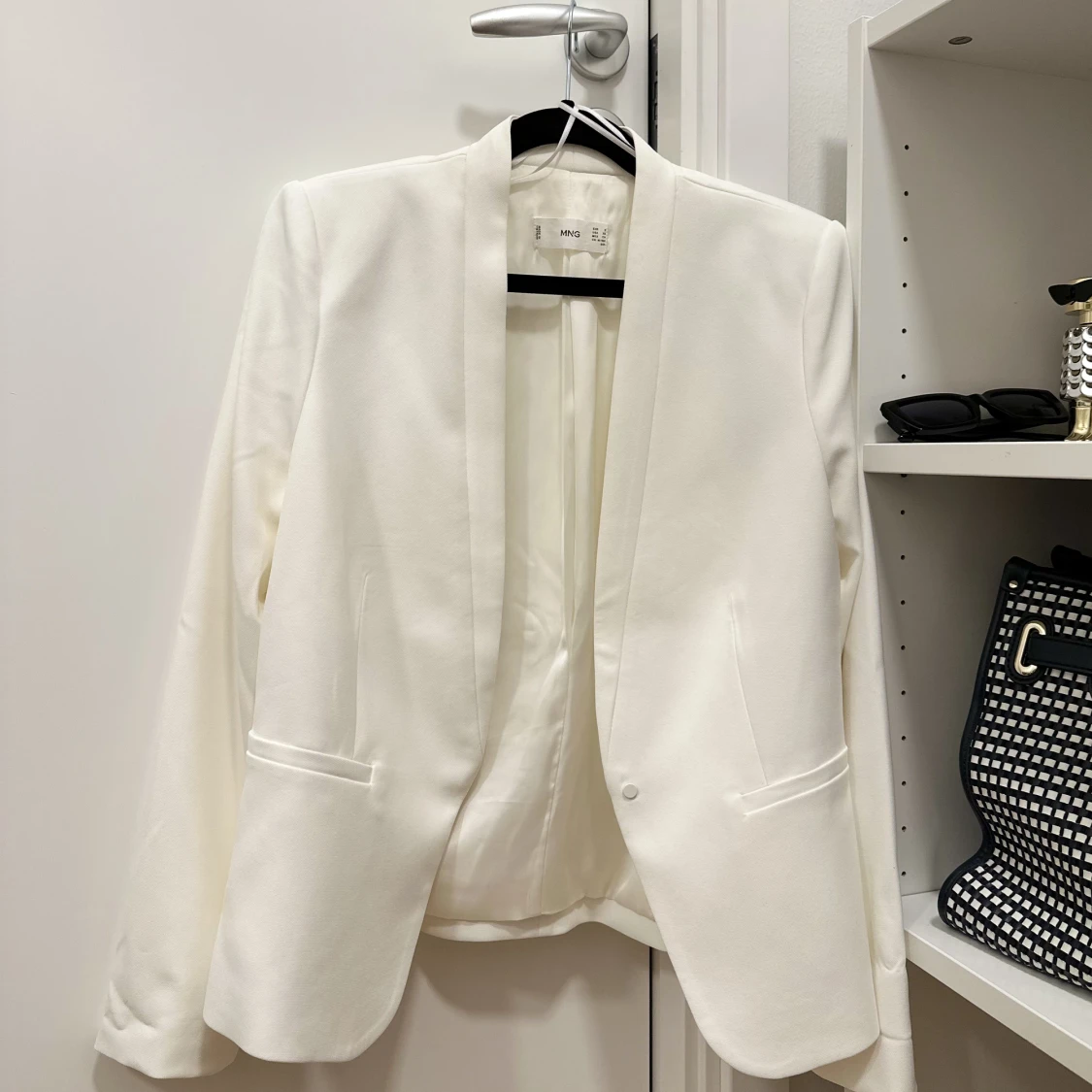 Vit kavaj från Mango