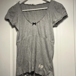 Odd Molly tröja - Tröjan är från odd Molly,  Storlek: 0 / xs  Pris: 85kr 