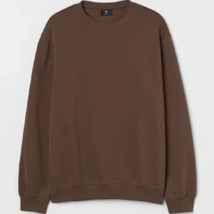 Brun tröja - Brun sweatshirt tröja från H&M. Storlek XL. Säljer för 120kr + frakt (69kr)