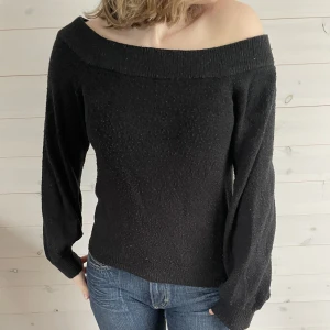 Off shoulder tröja - Lite nopprig.